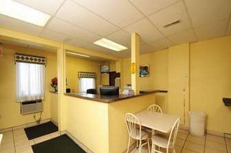 Travelodge Yankton Экстерьер фото