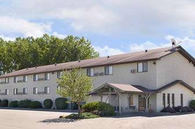 Travelodge Yankton Экстерьер фото